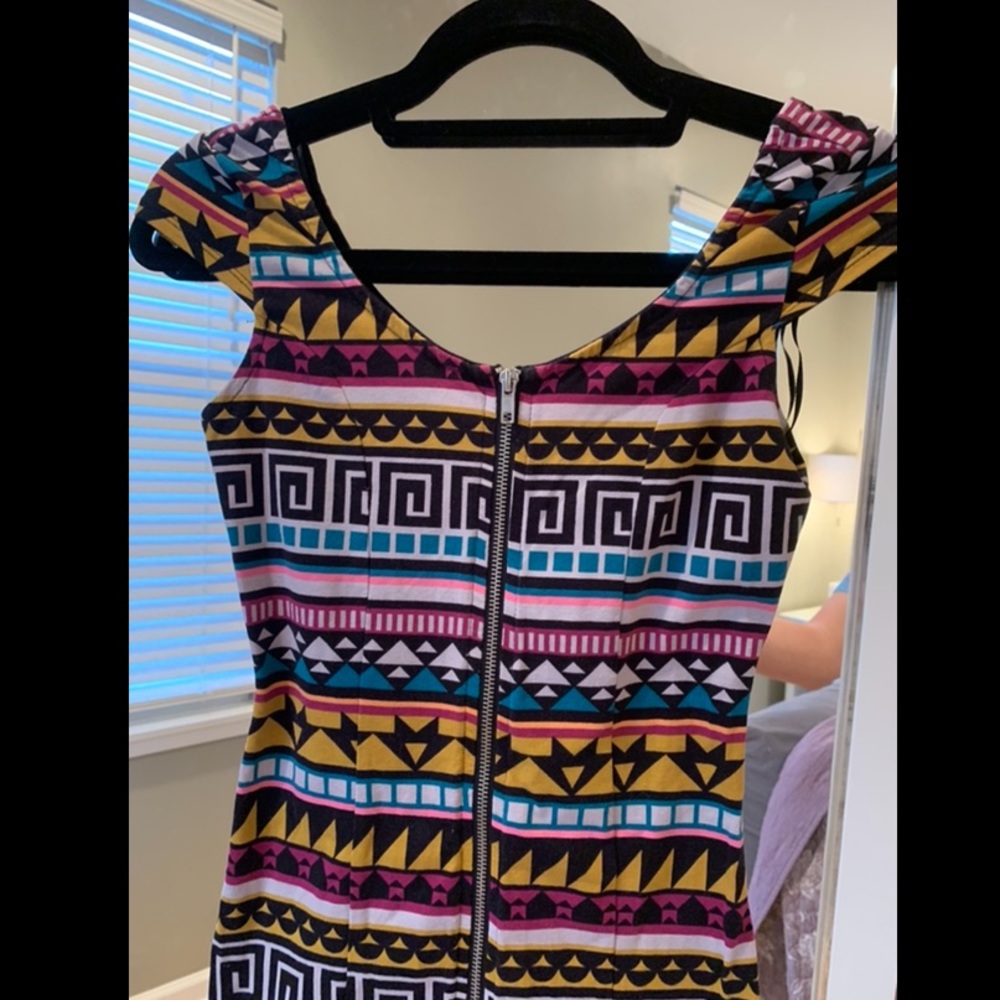 H&M tribal print bodycon mini dress - Picture 2 of 3
